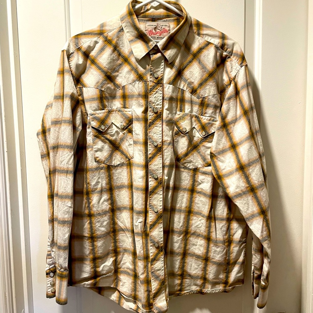 AMAZING Vintage Wrangler Western Wear Pearl Snap Button Up Shirt